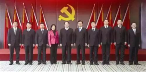 新当选的中共潜江市第八届委员会常务委员会委员