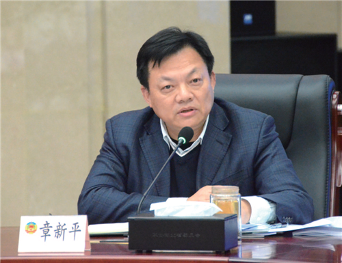 省发改委副主任章新平现场作出积极回应，并就相关规划、举措作出详细说明。