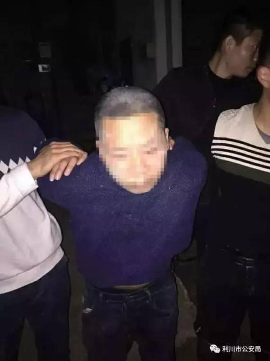 利川一男子被列网上逃犯为躲避抓捕跳河逃亡