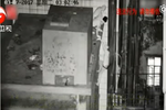“赤腳大盜”攀爬入屋 上下樓頂如履平地