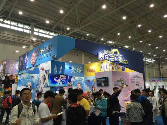 华中最火动漫游戏展来袭 数百台VR带人走进二
