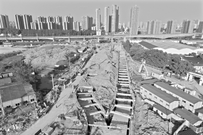 即将建设完工的巡司河整治工程 记者任勇 摄