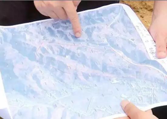 对照查看卫星云图