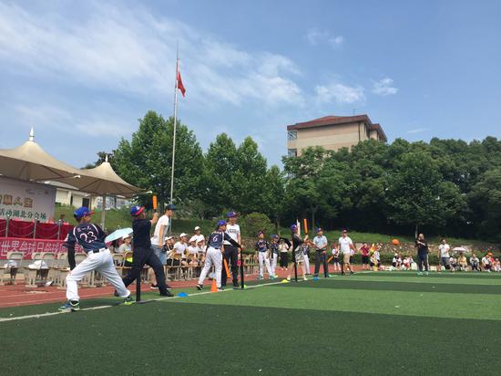 2017世界垒球日庆祝活动湖北分会场在光谷二