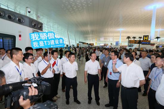 武汉天河机场三号航站楼正式启用