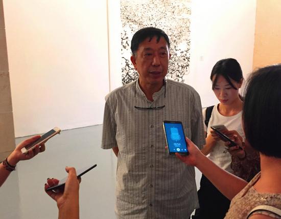 武汉美术馆馆长樊枫接受采访