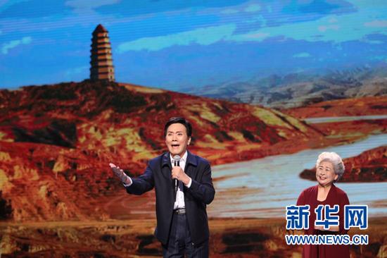 第五届中国诗歌节开幕式诗歌诵读剧照(付蓓蓓 摄)