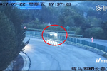 司機高速逆行近30公里被截停：我都嚇死了！