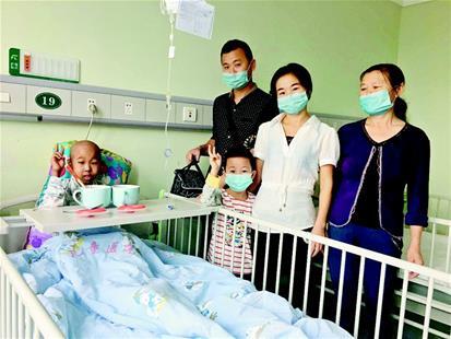 6岁娃勇捐干细胞救9岁哥哥