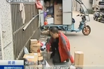 不比同行慢！獨(dú)臂快遞小哥一天送單500件