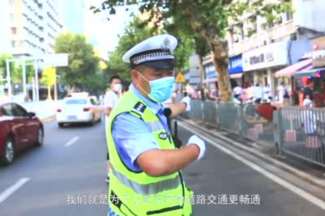 戰(zhàn)高溫斗酷暑，他們演繹著馬路最美風(fēng)景