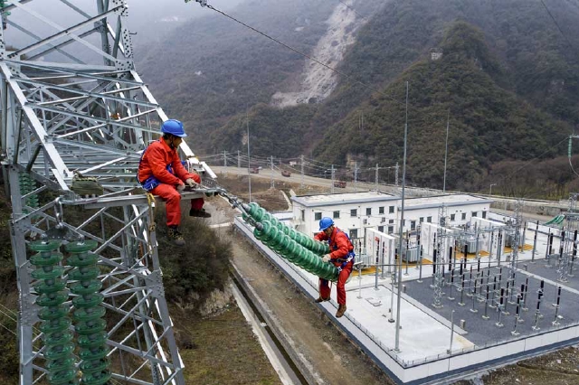 郑渝高铁湖北境内5项铁路供电工程全部完工送电
