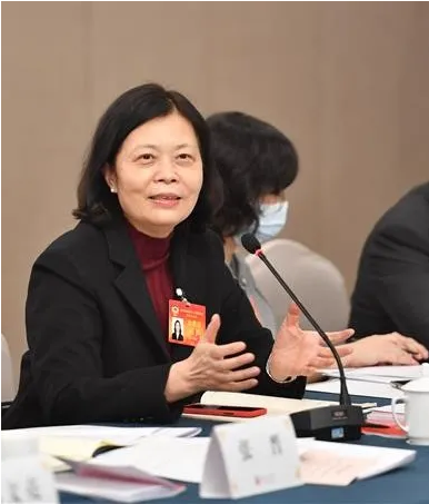 省政协委员、武汉同济医院党委书记吴菁(湖北日报全媒记者 魏铼 摄)