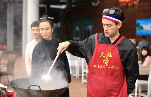 嘉宾深度感受武当生态食材