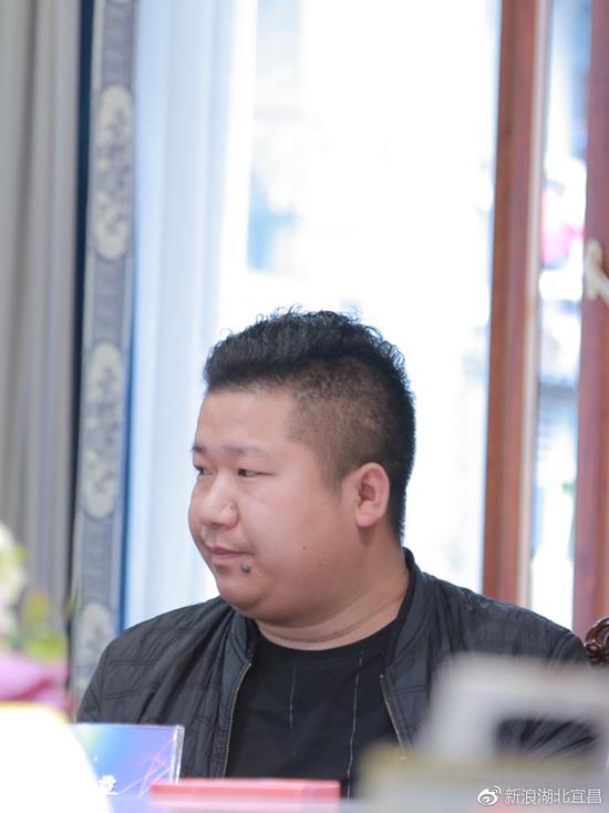 福怡一锅炖 覃治喜