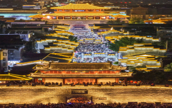 襄阳古城夜景。
