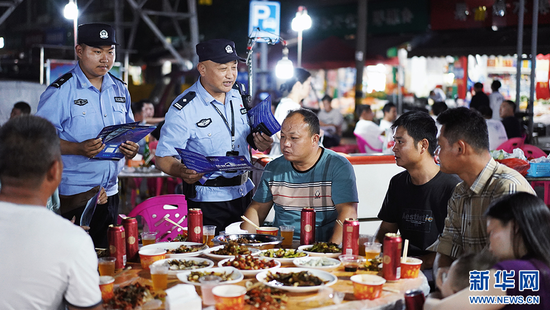 武汉推动警力下沉 今年以来报警总量、刑事警情同比均下降