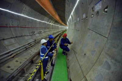 地铁8号线二期文昌路站——省农科院站区间隧道盾构施工按照质量管理措施“八项规定”实施，确保隧道施工质量