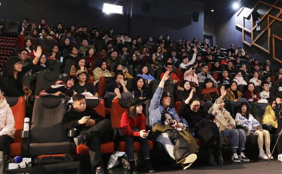 《四个春天》武汉观众热情互动