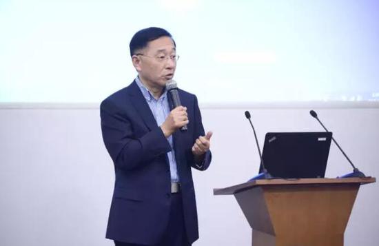 中欧国?#20351;?#21830;学?#20309;?#29983;管理与政策?#34892;?#20027;任 蔡江南教授