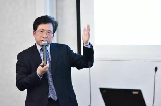 深圳?#26032;?#28246;区卫生?#22270;?#21010;生育局局长郑理光