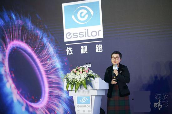 图 | 天津市眼科医院视光?#34892;?#26446;丽华主任