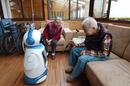 杭州：机器人“保姆”入驻养老院