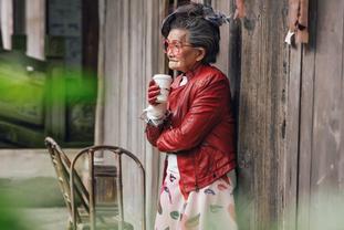  90 year old people take fashion photos