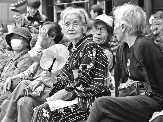 日本已经进入“超老龄化”社会,养老正成为政府所面临的难题。
