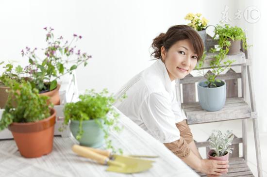 蹲下后起身头昏眼花怎么回事?