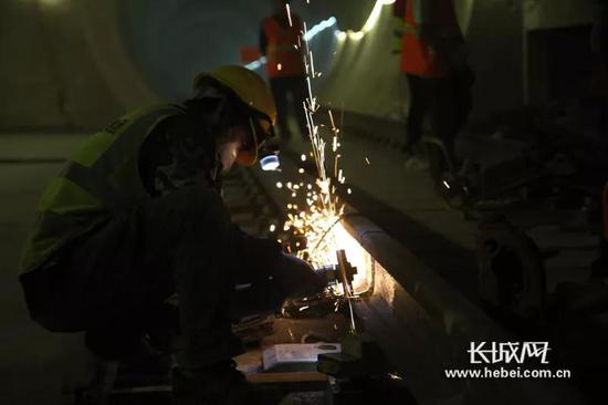 石家庄地铁1号线二期工程施工现场。石家庄轨道交通有限责任公司供图