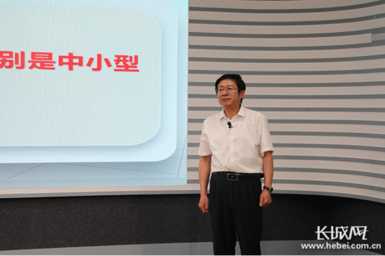 河北省工业和信息化厅节能与综合利用处处长周久建解读绿色制造支持政策。