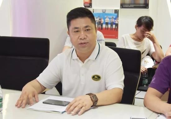 恒盛董事长_恒盛豪庭图片