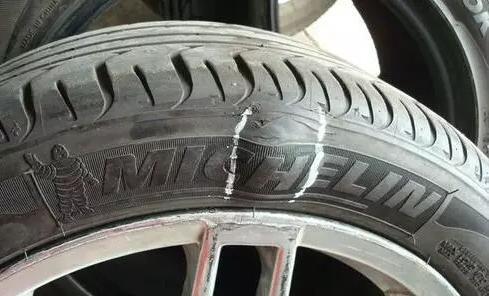 1年多轮胎就跑烂,轮胎多久需要更换?