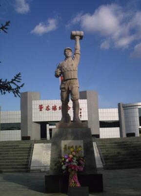 董存瑞纪念馆 承德市隆化县董存瑞烈士陵园及纪念馆