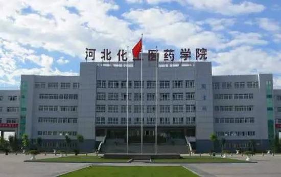 改进学生创业指导服务
