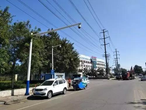 目前,市中心区已安装抓拍此类交通违法的电子警察的部分路段还有: