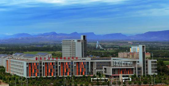 二中学校在河北哪 oAsS-hqqzpku0592713.jpg