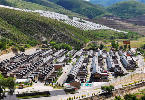 图说:斜山幸福新村全貌 供图/中共河北省委组织部驻涞源县斜山村工作队