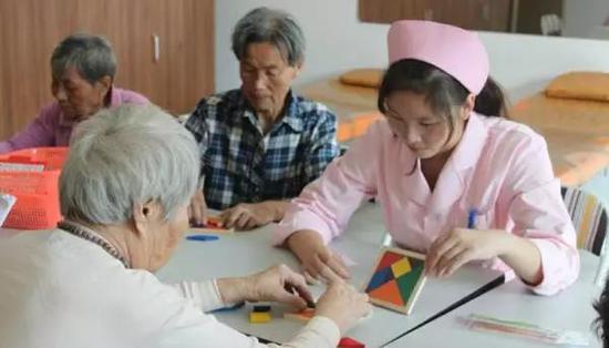 居家养老服务机构享财政补贴
