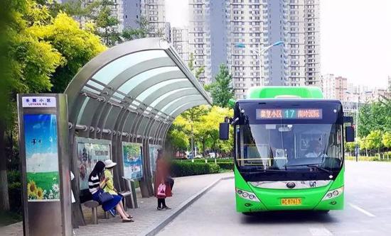 秦皇岛公交全面开通扫码乘车 没带钱也能坐车啦