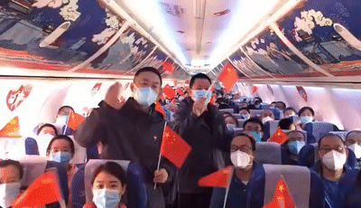 我们回家了,最后道一声武汉再见!(周景红提供)