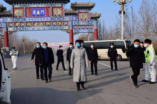 李凡书记到基层调研疫情防控
