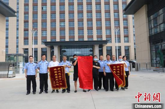 图为石家庄警方成功破获“2009.5.19”案件。 石家庄公安局供图