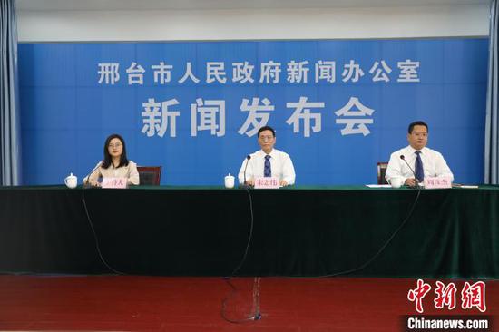 发布会现场。 张鹏翔 摄