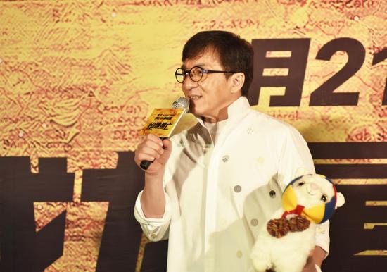 电影《绝地逃亡》是成龙40年来首次杀入暑期档