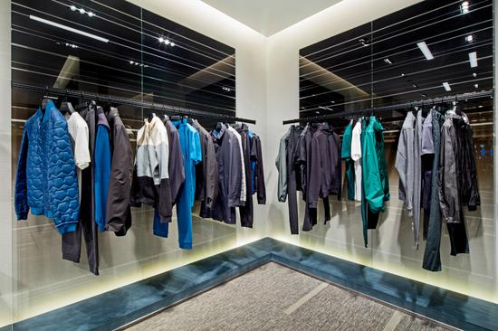 Z ZEGNA 北京SKP全新精品店现代感配色