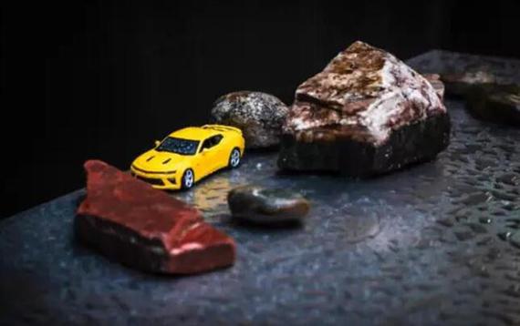 雪佛兰第六代科迈罗诠释平衡艺术魅力_廊坊汽