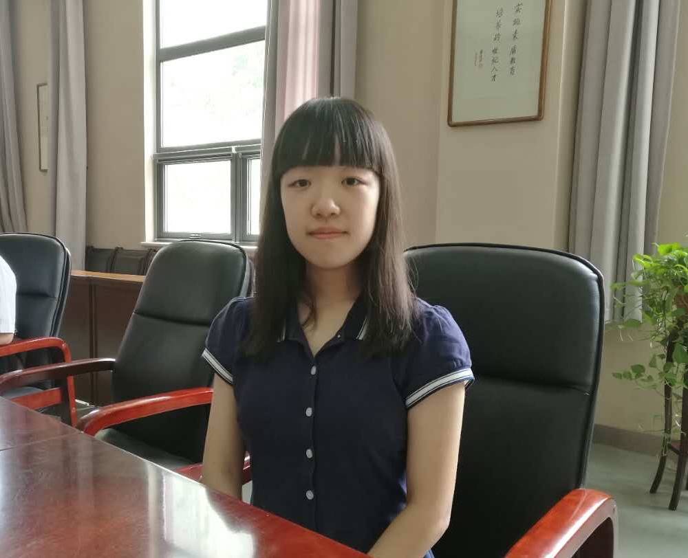 牛璐瑶