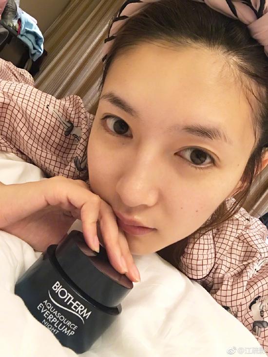 活力女神江疏影钟爱的活泉日夜CP之黑魔法面膜
